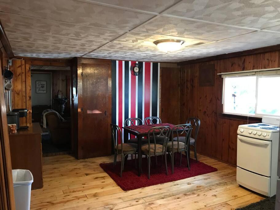 Royce'S Outpost Rustic Cabin Nearby Trails Mio Extérieur photo