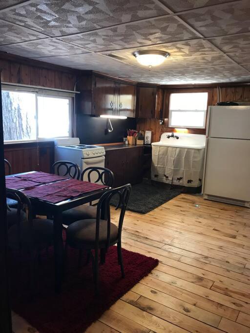 Royce'S Outpost Rustic Cabin Nearby Trails Mio Extérieur photo